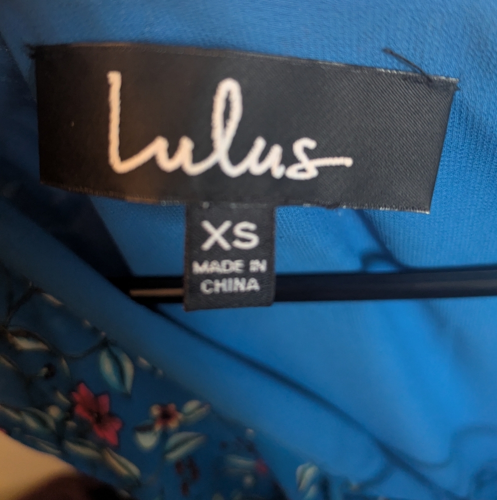 Lulu's Floral Ruffle Hi-Lo Dress Size XS Blue Vacation - Picture 13 of 13